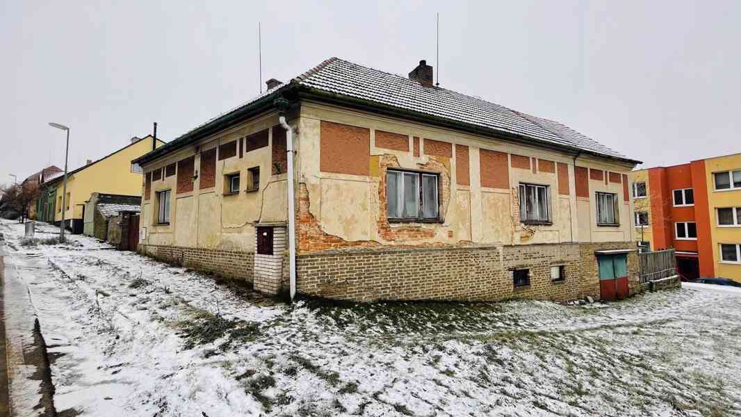 Samostatně stojící rodinný dům k rekonstrukci, Ledce u Smečna. - foto 15