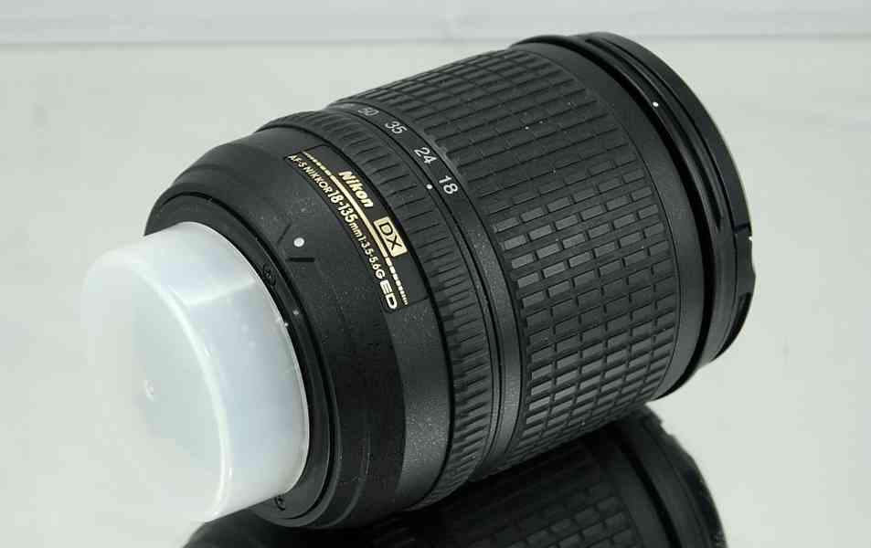 Nikon AF-S 18-135mm 1:3,5-5,6 DX ED **DX (APS-C)  - foto 6