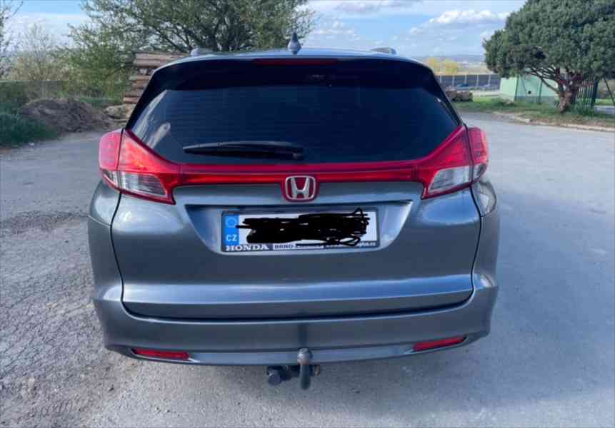Honda Civic 1,8 Tourer - foto 8