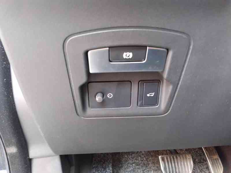 LAND ROVER RANGE ROVER VELAR 3.0D275 R DYNAMIC AWD - foto 39