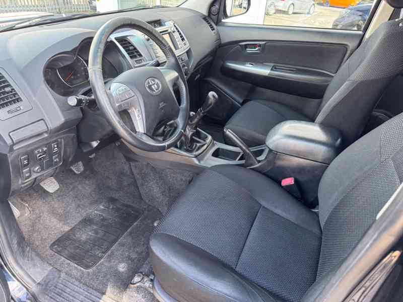 Toyota Hilux Double Cab 2.5D4D 106kw - foto 6