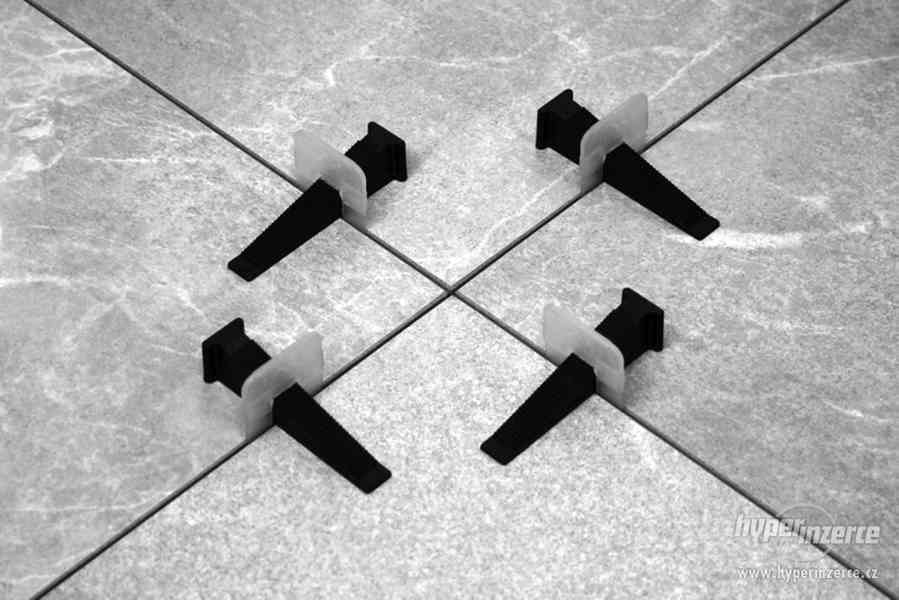 Spony 0,5mm na vyrovnávání dlažby 100ks - foto 2