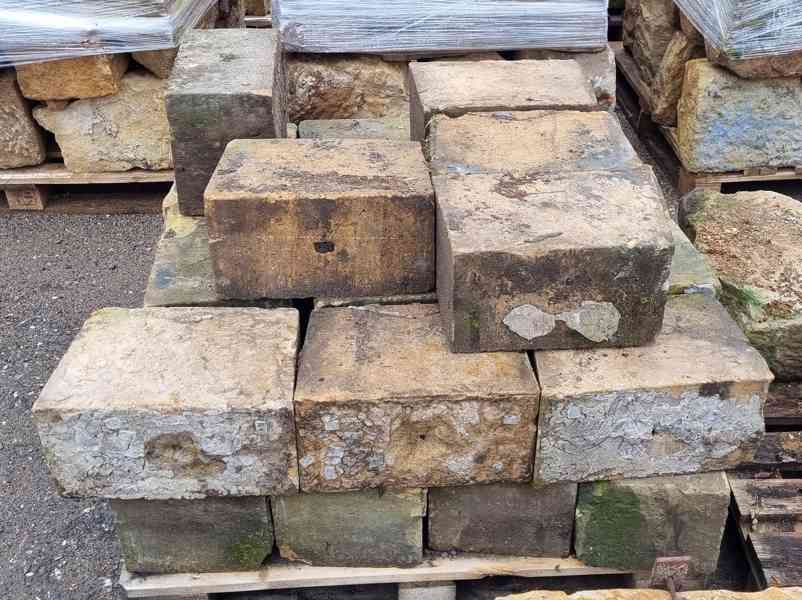 Pískovcový kvádr 1 - foto 6