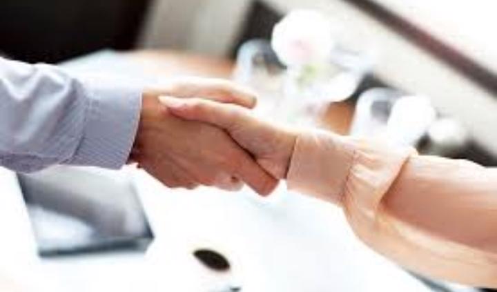 Finanční a sociální pomoc.