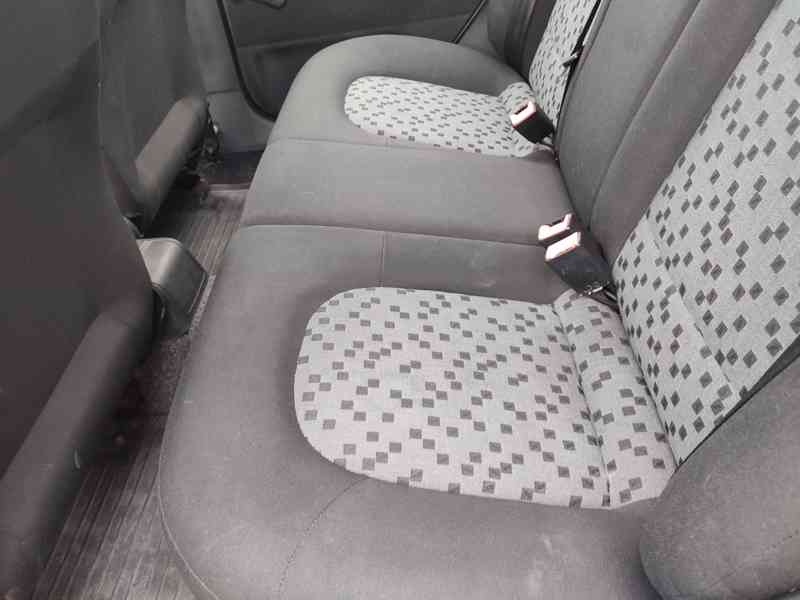 Pěkná Škoda Fabia Combi 1.4. 16v 59 kW, benzín  - foto 10