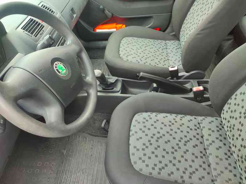 Pěkná Škoda Fabia Combi 1.4. 16v 59 kW, benzín  - foto 8