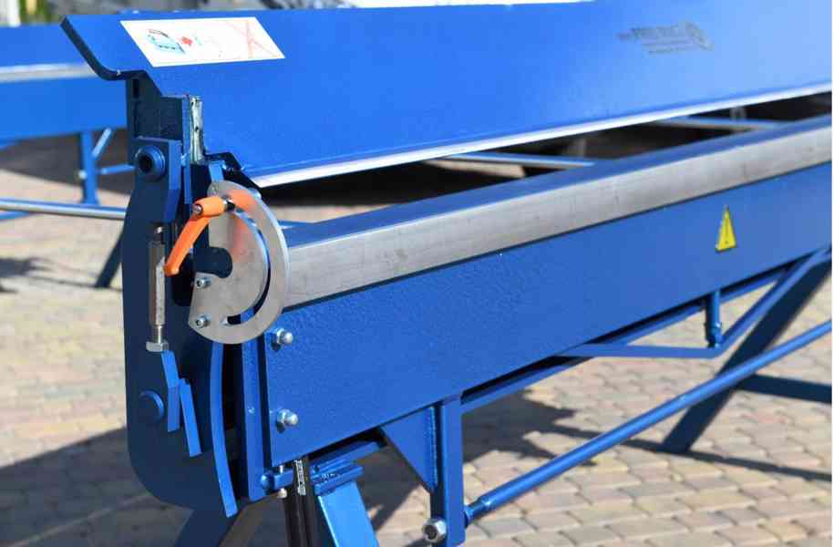 Manuální ohýbačka plechu  ZGR 2640/1,5/145°  Prod Masz - foto 3