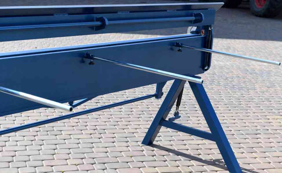 Manuální ohýbačka plechu  ZGR 2640/1,5/145°  Prod Masz - foto 11