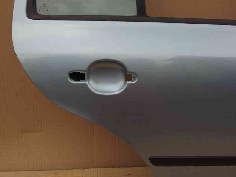 Pravé zadní dveře Škoda Octavia I liftback - foto 7