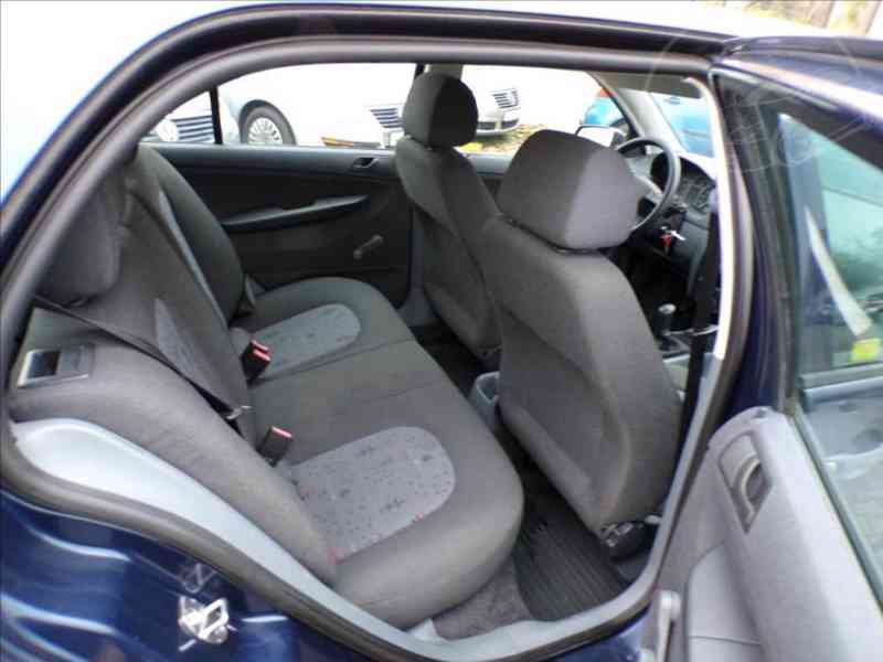 Škoda Fabia 1,2 12V-47KW KLIMATIZACE - foto 10