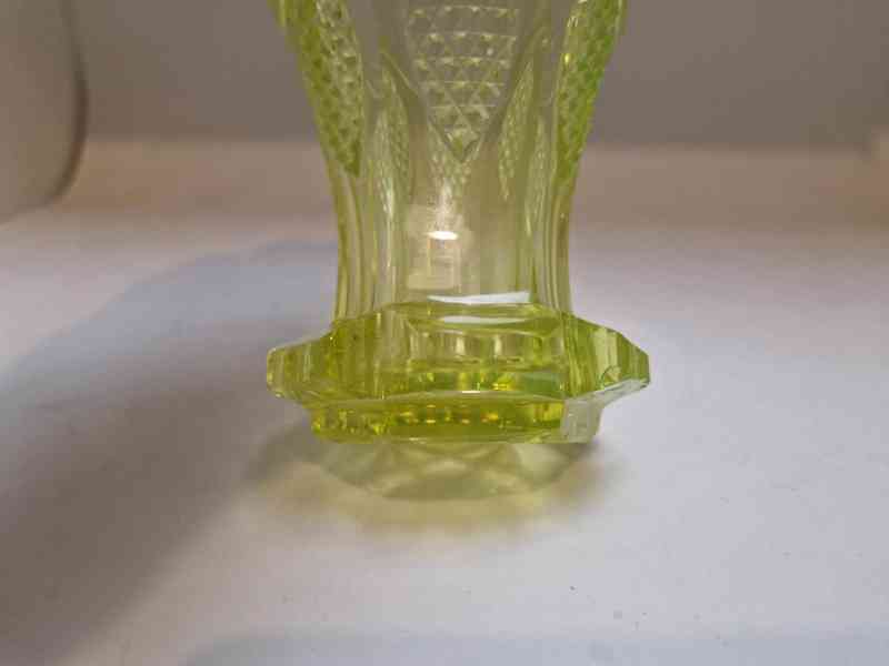 Krásná biedermeier broušená zelená Sklenice uran - foto 4