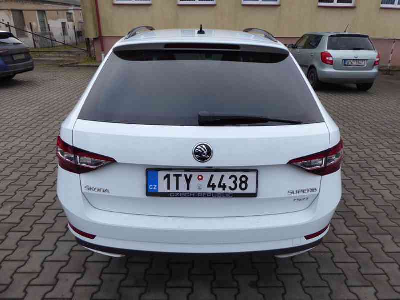 ŠKODA Superb Combi SportLine 2,0 TDI 140 kW 4x4 DSG - foto 4