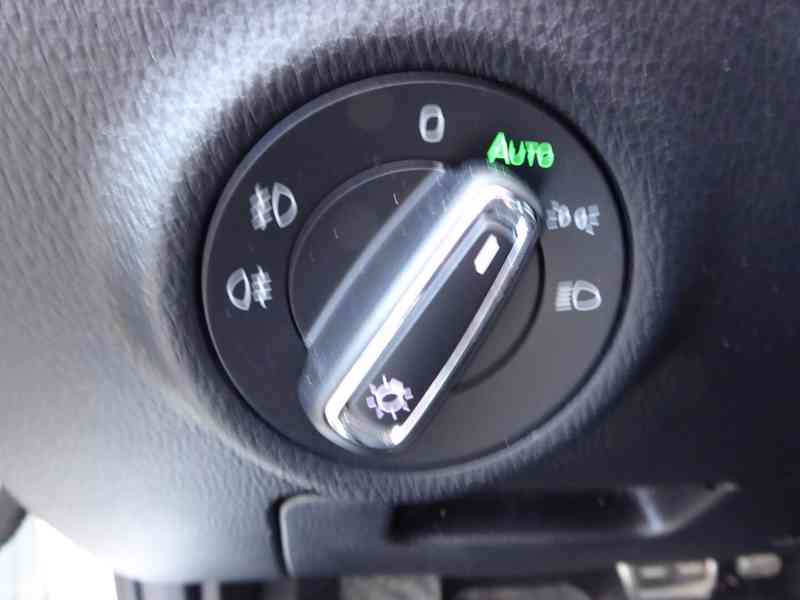 ŠKODA Superb Combi SportLine 2,0 TDI 140 kW 4x4 DSG - foto 19