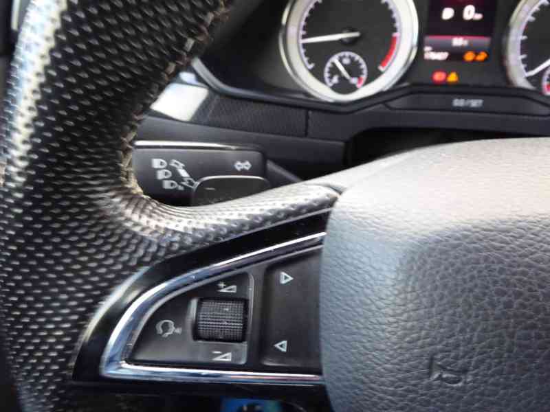 ŠKODA Superb Combi SportLine 2,0 TDI 140 kW 4x4 DSG - foto 22