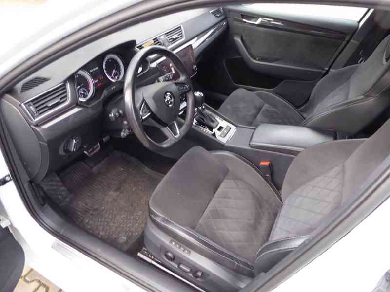 ŠKODA Superb Combi SportLine 2,0 TDI 140 kW 4x4 DSG - foto 9