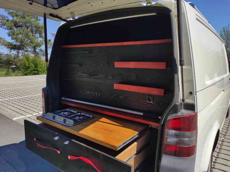 VW Transporter T5 1.9 Long Van s obytnou vestavbou - foto 6