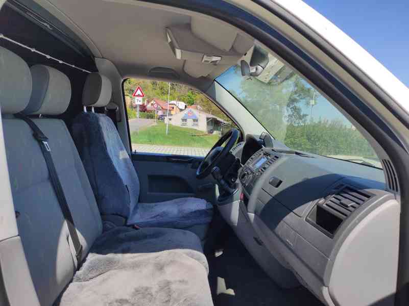 VW Transporter T5 1.9 Long Van s obytnou vestavbou - foto 11