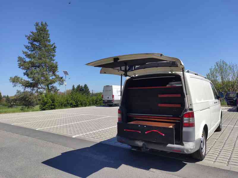VW Transporter T5 1.9 Long Van s obytnou vestavbou - foto 5