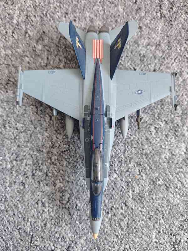Prodám model letadla. JC Wings US Navy McDonnell Douglas F/A - foto 2