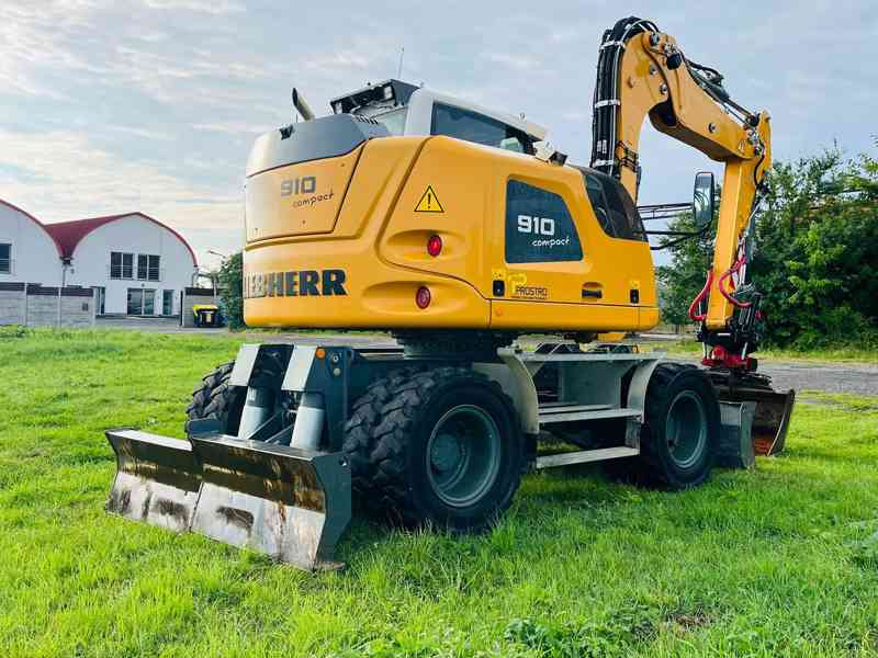 Kolové rypadlo Liebherr A910 (Možnost leasingu) - foto 4