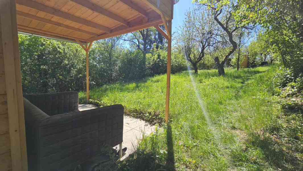 Pronájem zahrady 300m2 s chatkou,Brno Lesná,příjezd, vodovod - foto 2