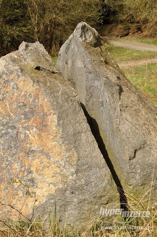 Mimořádná nabídka prodeje kamenolomu s výškovickým syenitem, Výškovice u Michalových Hor - foto 6