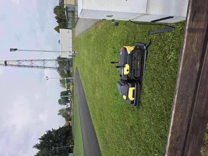 Pronájem robotické sekačky YARBO - foto 4