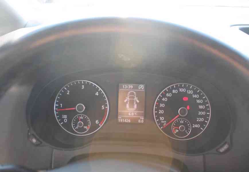 Volkswagen Sharan 2,0TDI Trendline 103kw - foto 17