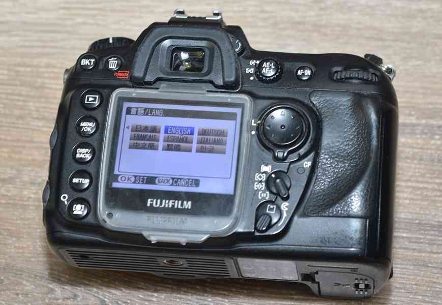 FUJIFILM FinePix S5Pro  Super CCD12.1MPix*JPEG+RAW - foto 7