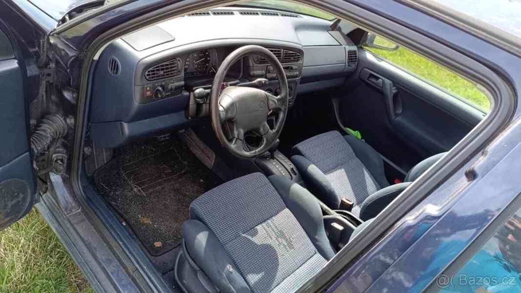 Volkswagen Vento 2,8   IKONA DEVADESÁTEK - foto 7