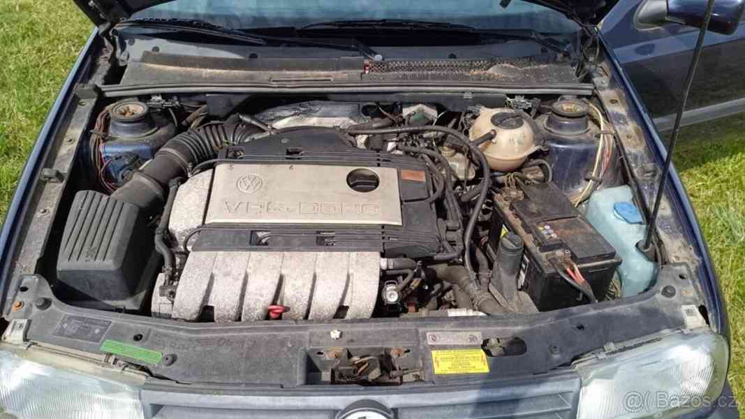 Volkswagen Vento 2,8   IKONA DEVADESÁTEK - foto 5