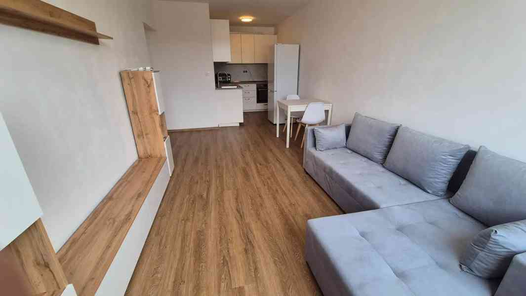 Pronájem bytu 2+kk 45 m² - foto 2