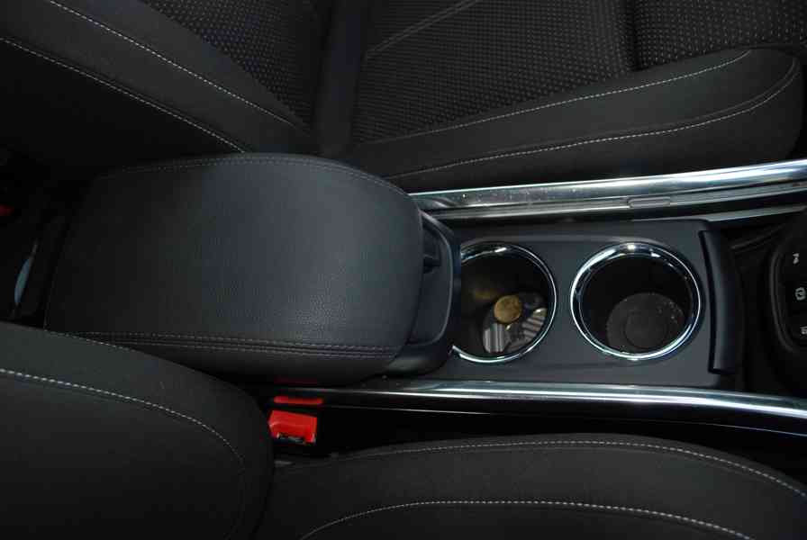 Opel Zafira Tourer 1.6CDTI Business Innovation 7-místné - foto 11