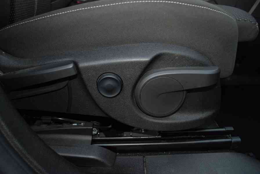 Opel Zafira Tourer 1.6CDTI Business Innovation 7-místné - foto 12