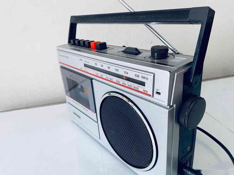 Radiomagnetofon REZERVACE Universum CTR 4042, rok 1981 - foto 7