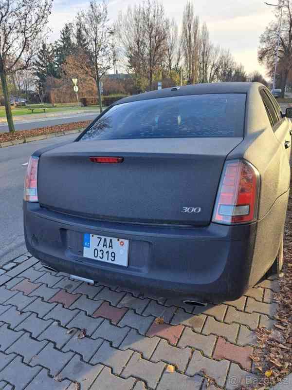 Chrysler 300C 3,6 - foto 3
