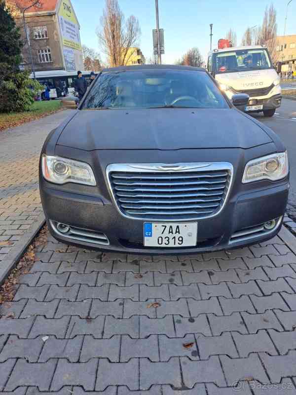 Chrysler 300C 3,6 - foto 4