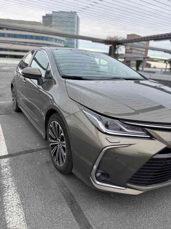 Toyota Corolla 1,6 2019 Benzin + LPG - foto 1