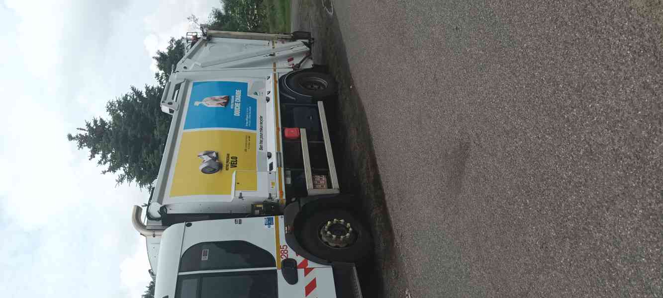 predám smetiarske auto denis volvo ,240dxi  - foto 3