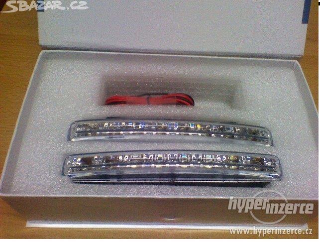 DENNÍ SVÍCENÍ 2 X 8 LED !!! NOVÉ platído smazání
