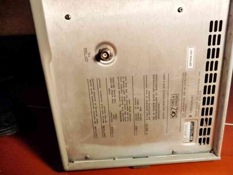 HP 35660A - fyzikální měřicí přístroj - foto 5