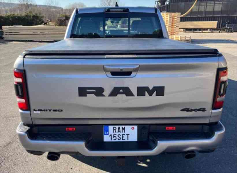 RAM 1500 5,7 V8 Limited Night Edition - foto 2