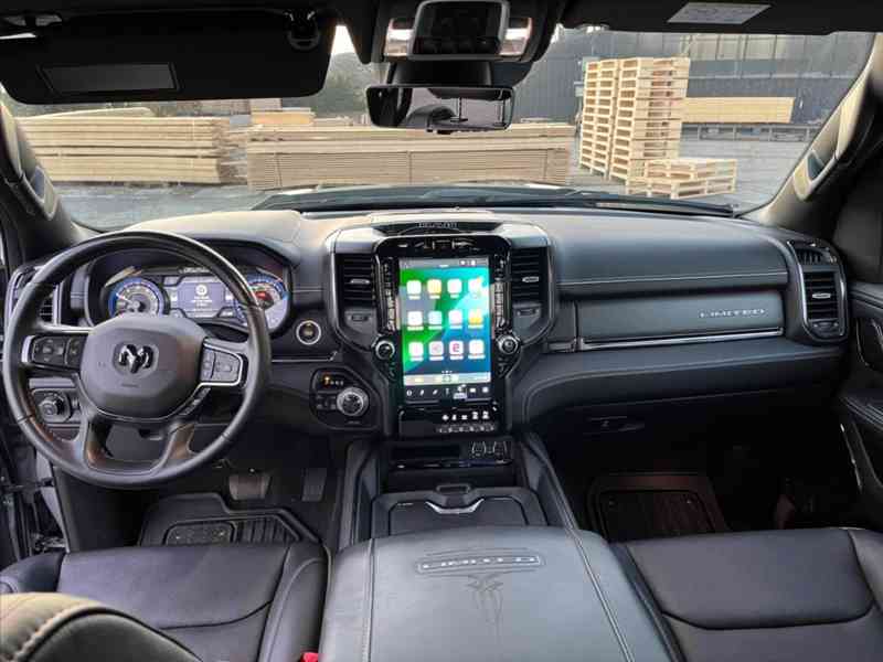RAM 1500 5,7 V8 Limited Night Edition - foto 21