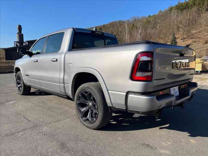 RAM 1500 5,7 V8 Limited Night Edition - foto 14