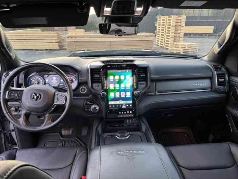 RAM 1500 5,7 V8 Limited Night Edition - foto 11