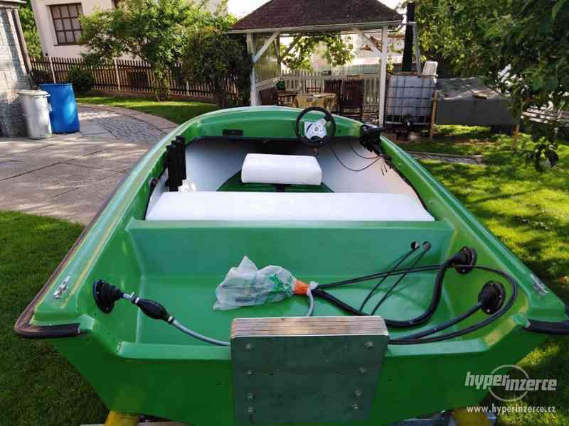 Laminátový člun - foto 6