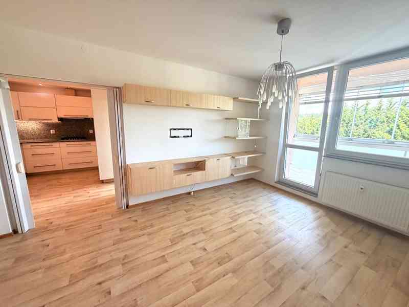 PRONÁJEM BYTU 3+KK/3+1 SE ZASKLENOU LODŽIÍ,  BRNO - KOMÍN - foto 3