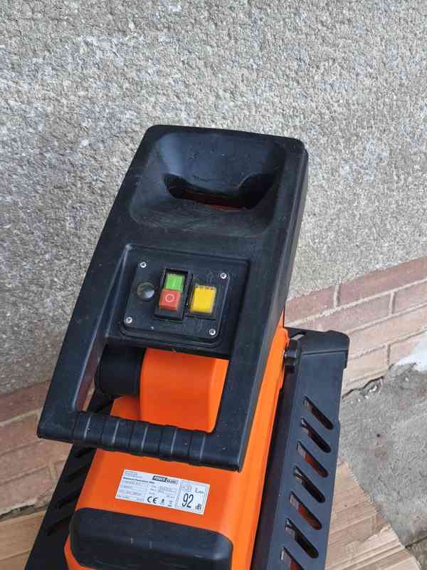 Prodám elektrický Válcový drtič Powersilent 2800 W...   - foto 6