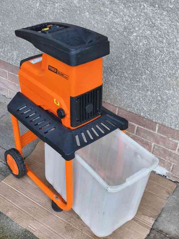 Prodám elektrický Válcový drtič Powersilent 2800 W...   - foto 7