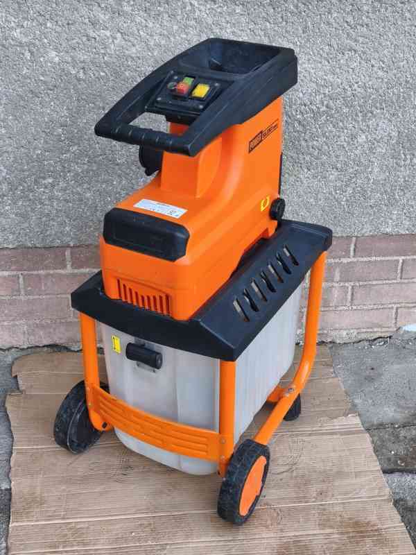 Prodám elektrický Válcový drtič Powersilent 2800 W...   - foto 5
